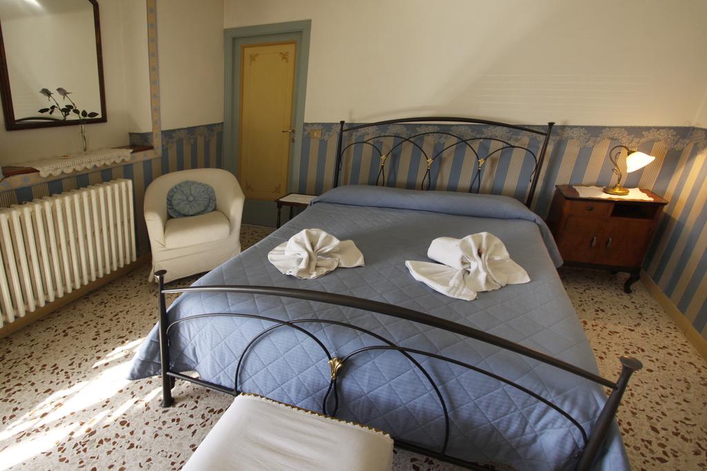 Bed&Breakfast 1912 Bed and Breakfast Fermo Rum bild